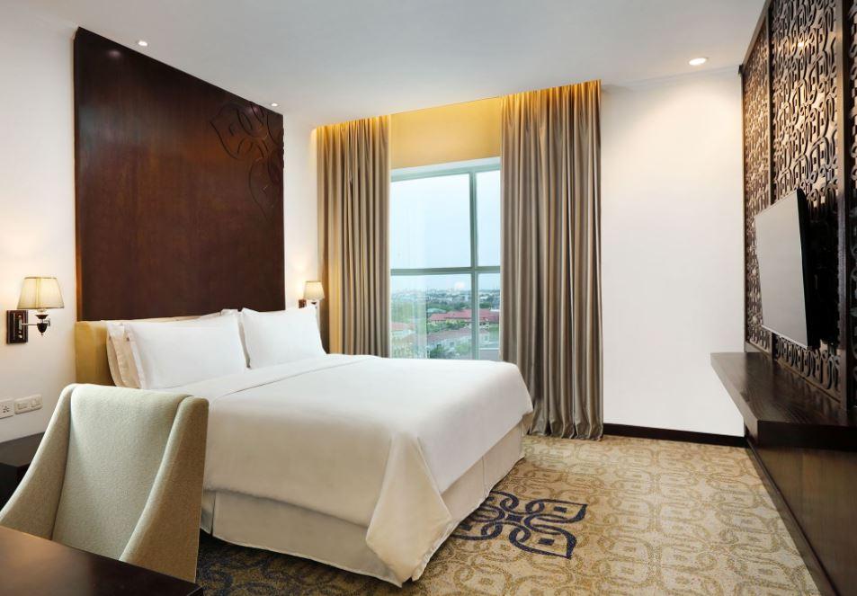 Four Points By Sheraton Makassar Buitenkant foto