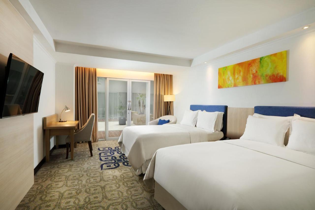 Four Points By Sheraton Makassar Buitenkant foto