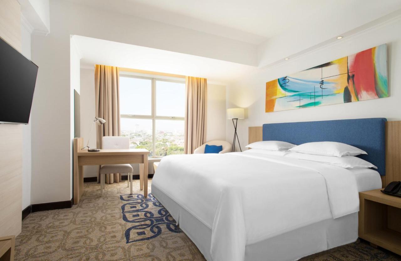 Four Points By Sheraton Makassar Buitenkant foto