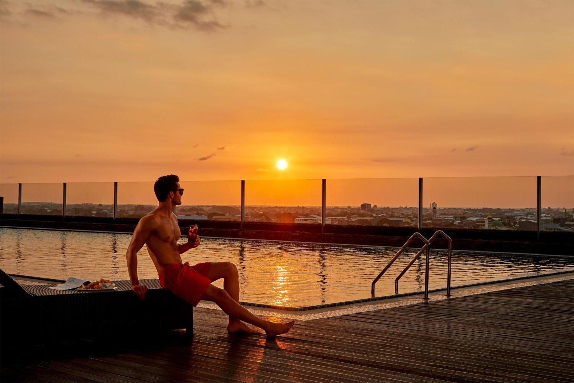 Four Points By Sheraton Makassar Buitenkant foto