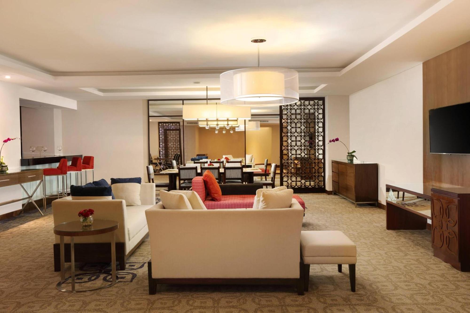 Four Points By Sheraton Makassar Buitenkant foto